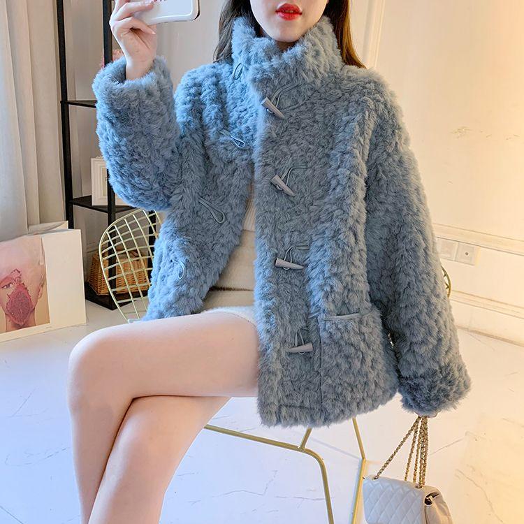 Women's Short Thickened One-piece Woolen Coat with Horns and Lambskin Winter