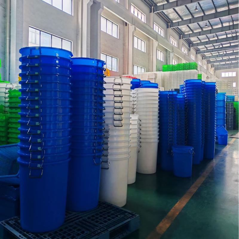 Thickened Water Storage Bucket