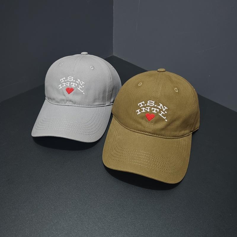 Fashion love letter embroidery baseball cap men and women spring and summer outdoor students riding sunshade sunscreen cap cap