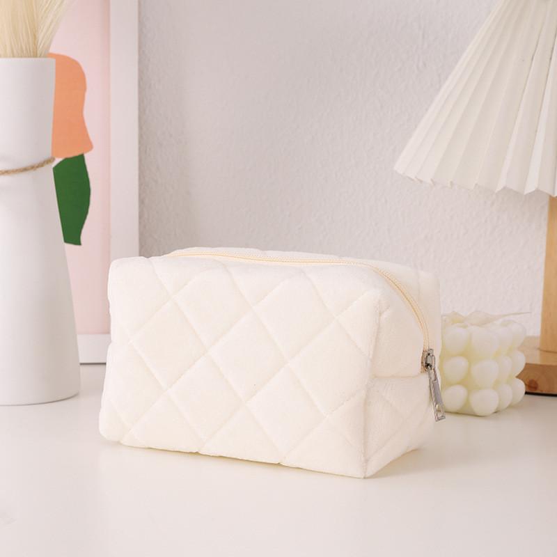 Fashion Plush Travel Cosmetic Bag With Compact Design For Women And Men