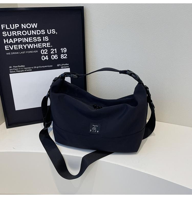 Canvas tote bag casual and simple 2025 spring and summer trend texture shoulder bag travel messenger bag