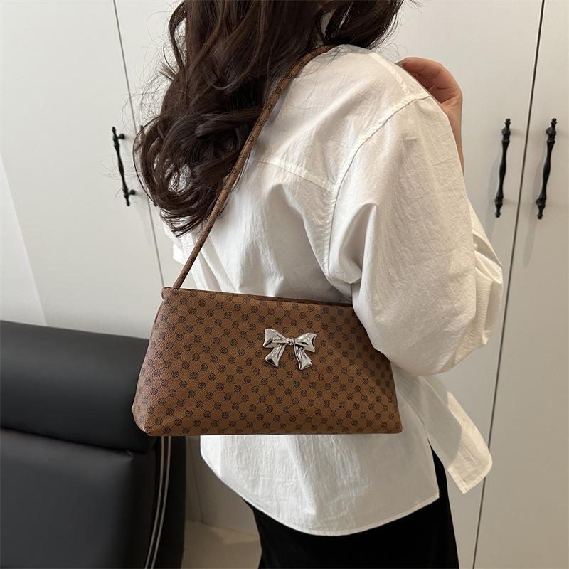 2025 New Personalized Casual Presbyopia Popular Foreign Style Solid Color Temperament Fashionable Butterfly Single Shoulder Underarm Bag Women