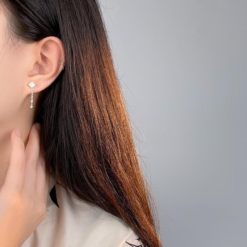 Kleine frische Quastenohrringe mit Blumen für Frauen im Sommer Neue reine süße Ohrringe