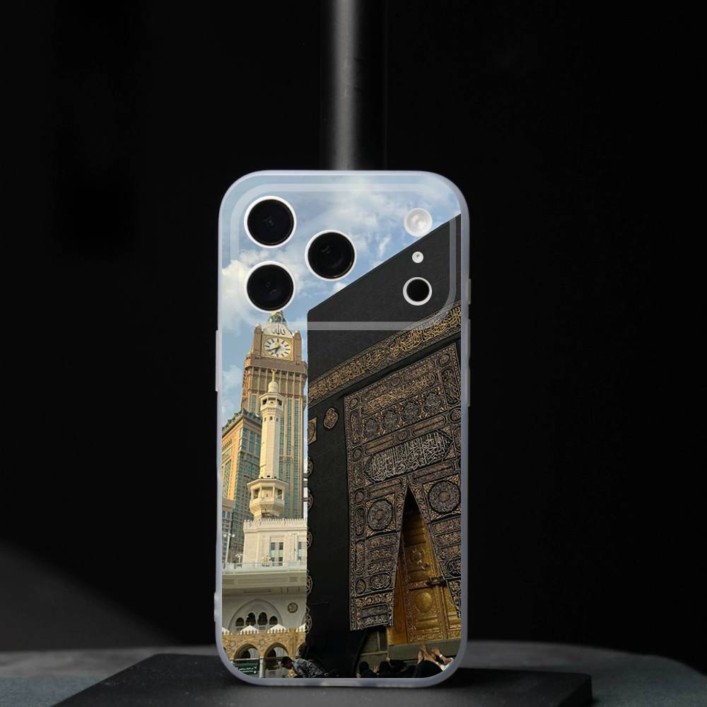 

Moslem and kaaba Pious Phone Case For iPhone 17,16,15,14,13,12,11,Pro,Max,Plus,Mini,SE4,E For Magsafe Wireless iPhone14