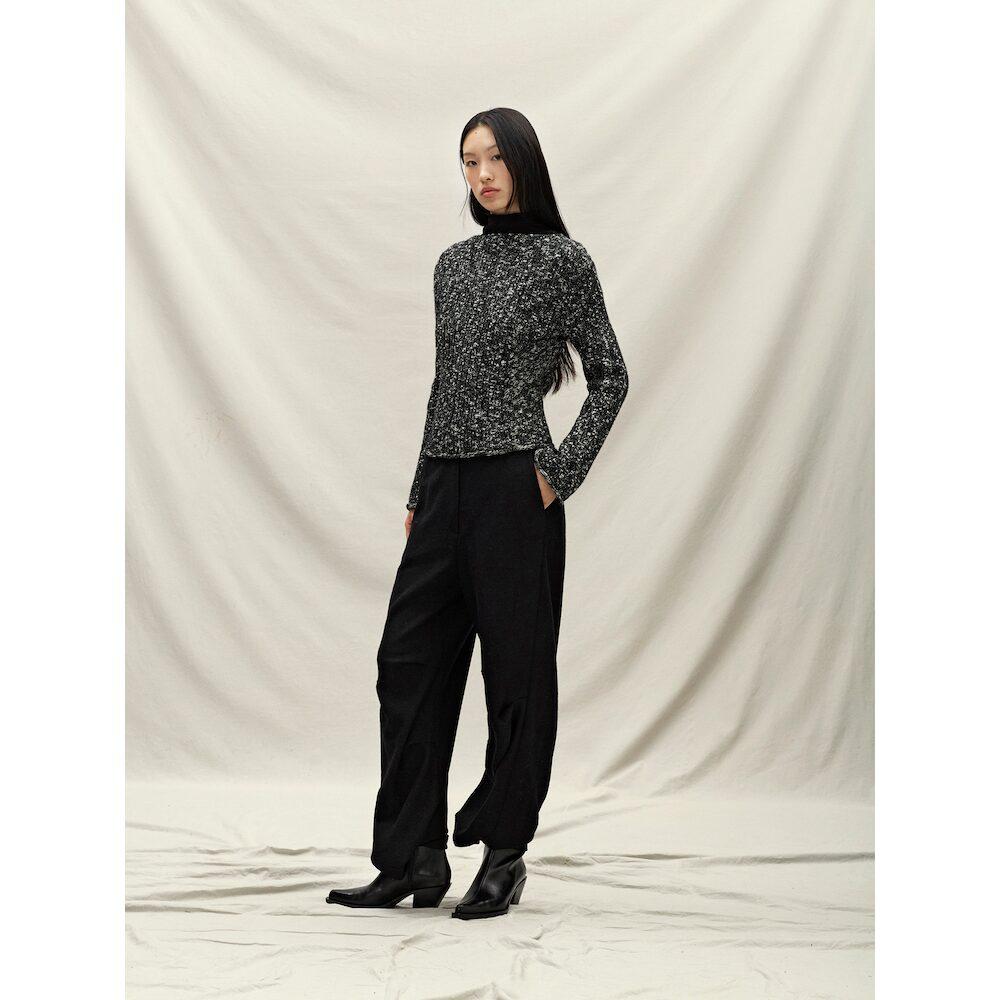 Anggae Noise Knit Pullover Black