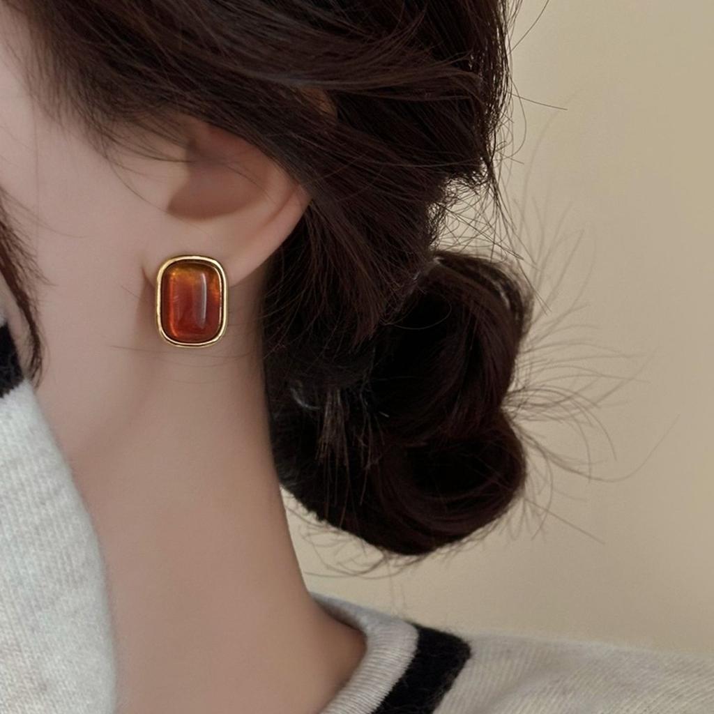 1011 New Maillard Amber Stud Earrings Women's Niche Design High-end Earrings 1011 New Popular Earrings
