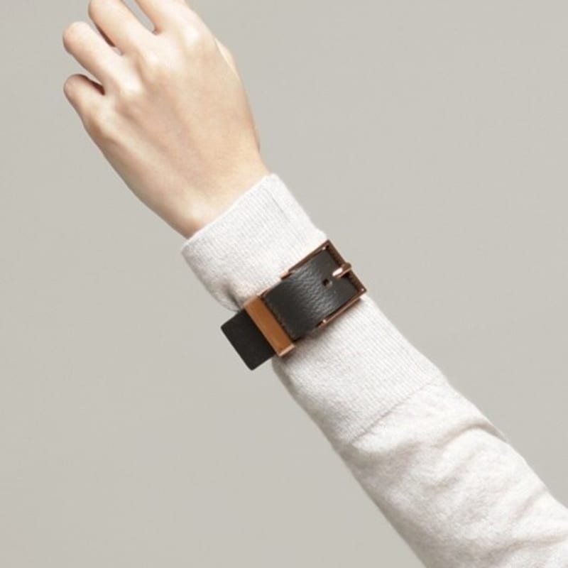 

MILMA LADY BRACELET - DEEP GREY Add outer holes