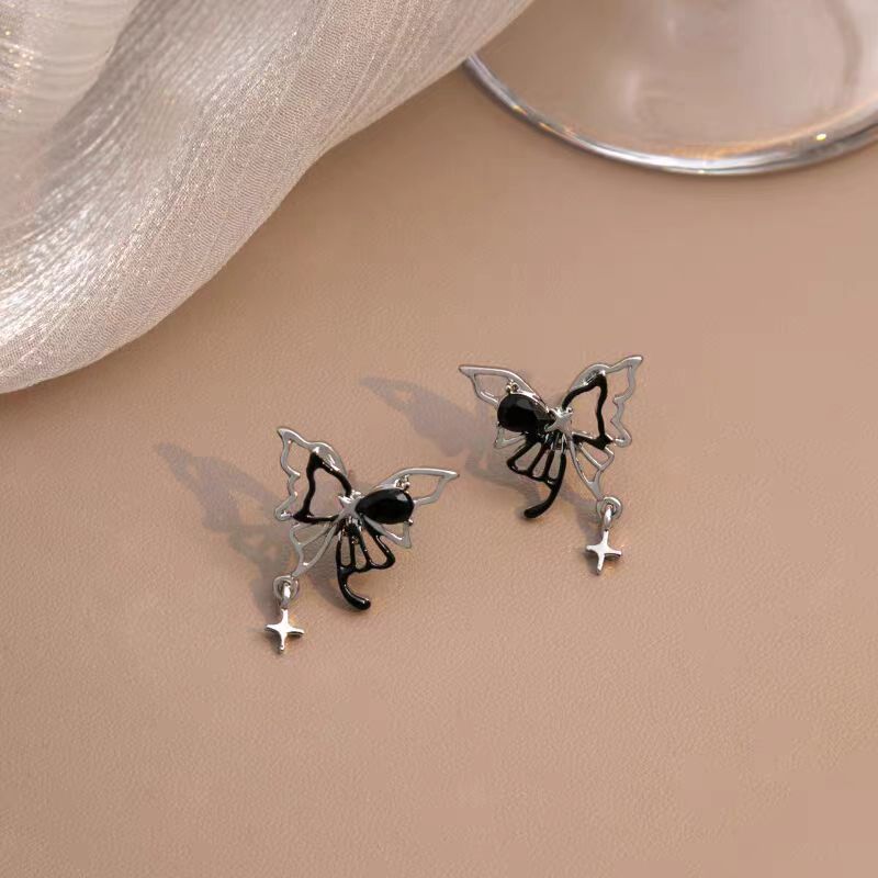 Dark asymmetrical butterfly hollow earrings women's sweet cool ins niche design earrings