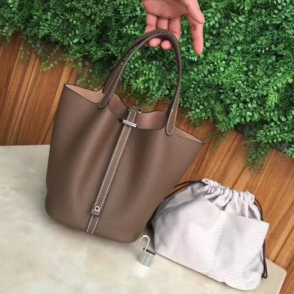 2023 Nowa damska torba ze skóry bydlęcej pierwszej jakości, wzór liczi, koszyk warzywny, worek typu bucket bag, modna i prosta, codzienna torebka