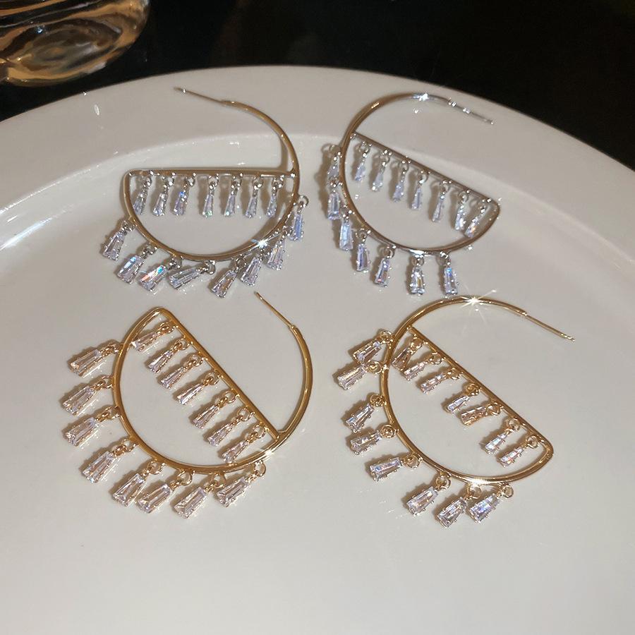 Zirconia Tassel Drop Earrings Hollow Out Geometric Inverted E-shaped Pendant Earrings Ladies Fashion Exaggerated Punk Jewelry K