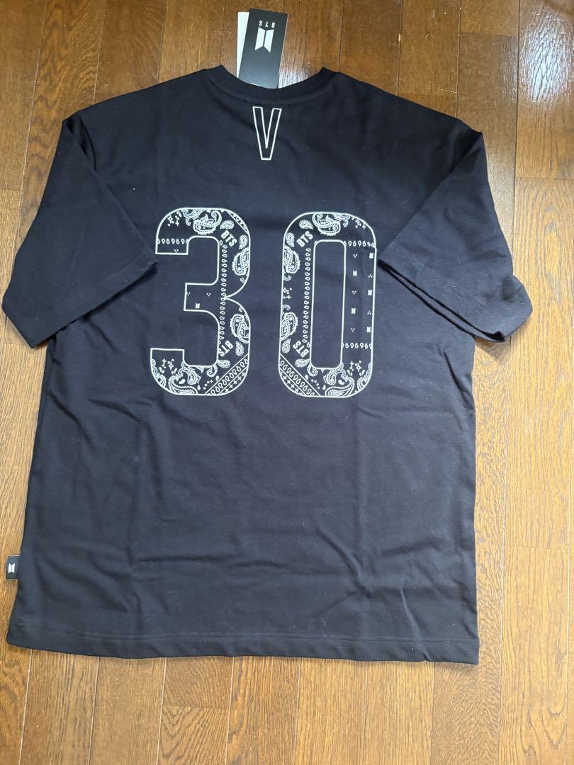 

[USED] Team BTS V Official T-shirt, Size Small