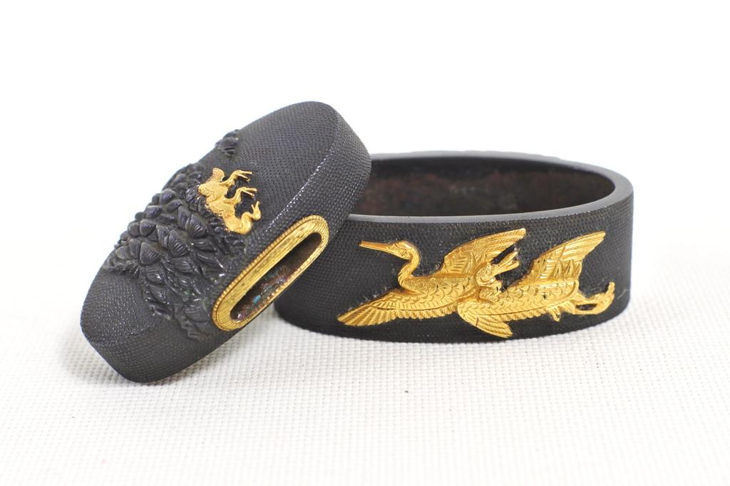 Yoshioka Inabanosuke Fuchi Kashira Gold Inlaid Crane and Three Chicks Edo Japan