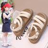 Flicksandaler 2025 nya sommar medelålders och äldre barn mjukbottnade flickor romerska sandaler öppen tå barnmode prinsessskor