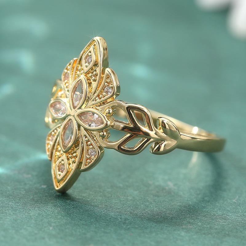 Exquisite Inlaid White CZ Women's Ring Dazzling Gold Color Hand Carving Daily Wear Party Jewelry Anniversary Gift