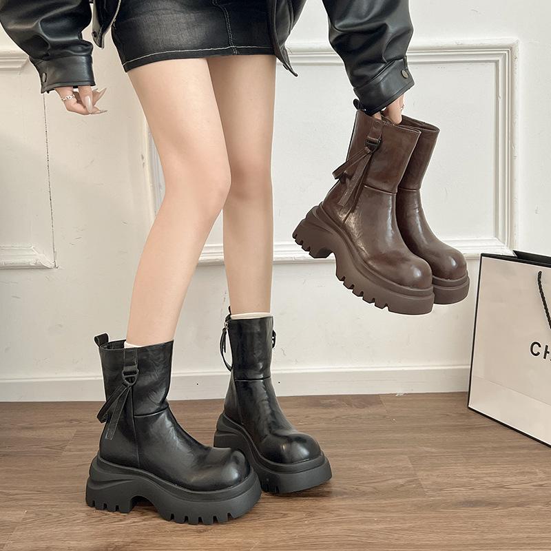 Soft Leather Martin Boots Women's 2025 Autumn and Winter New Muffin Thick-soled One-pedal Light Cigarette Boots Velvet Short Boots Black