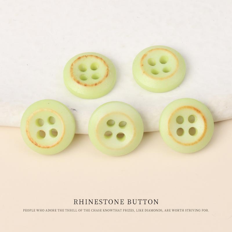

5pcs Burnt Noodles Dyed Natural Beef Bone Buttons Chinese Top Cardigan Buttons High-End Shirt Cardigan Four-Eye Small Buttons 10Mm emerald green burnt edge