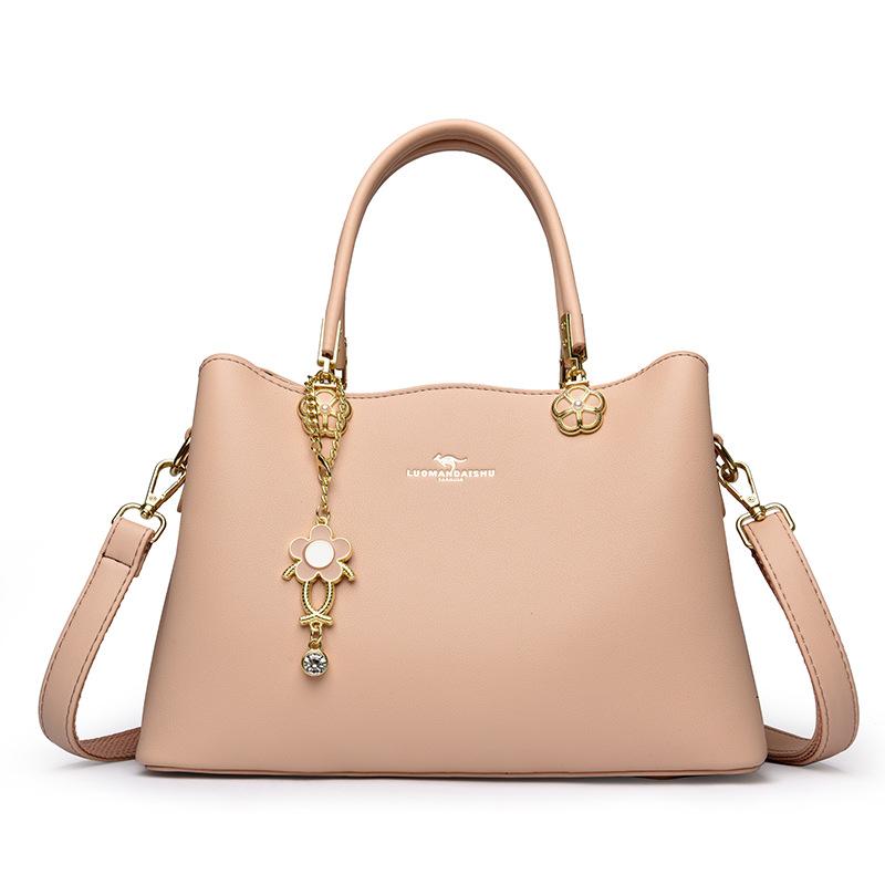 This Large-capacity Handbag Is A Stylish, Versatile and Niche Gift for Women