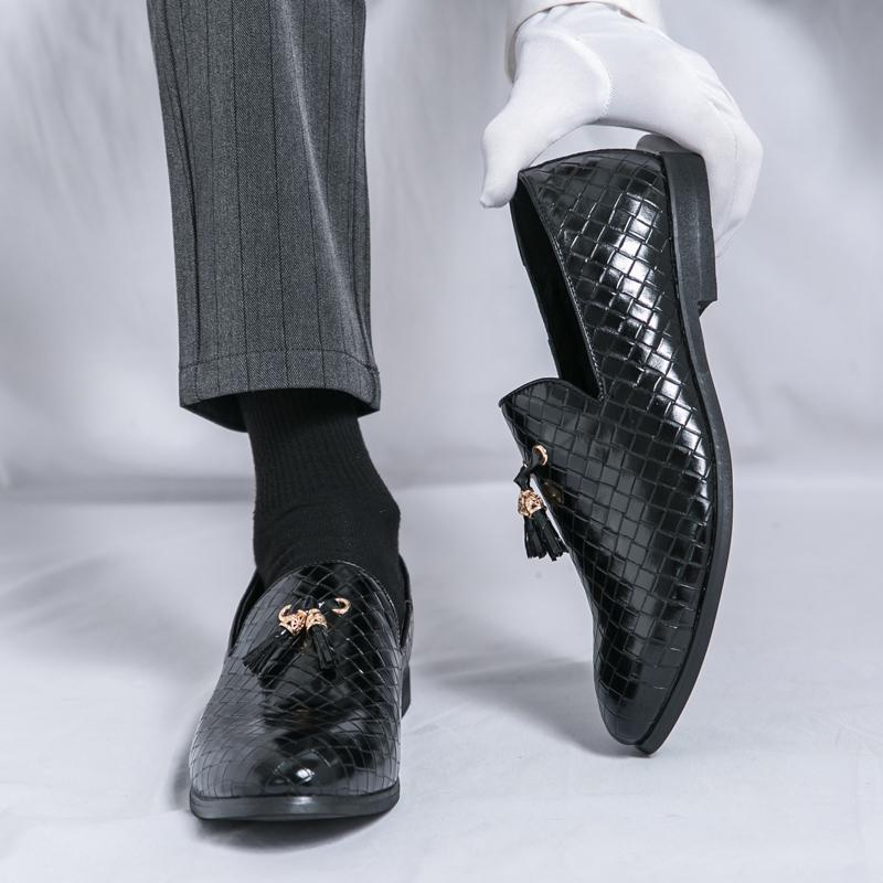 Fashion New Brown Tassel Loafers for Men Square Toe Black Slip-On Solid Business Oxford Shoes for Men Fashion Casual Party Dress Shoes