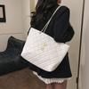 Diamond Lattice Women's Autumn Bag - Korean Style Large Capacity Chain Shoulder Bag for Work Commute