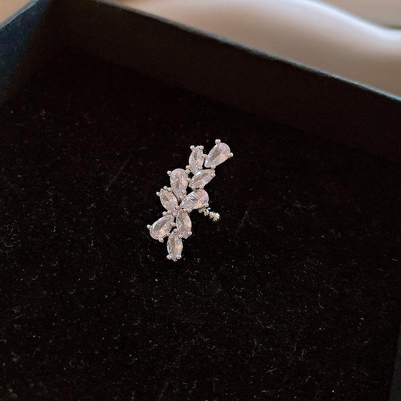 Micro-inlaid zircon exquisite water drop ear clips ins cold wind without ear piercings ear bone clips simple commuter earrings