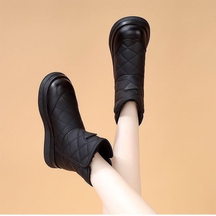 Soft leather snow boots women's winter 2024 new thick-soled short boots women's waterproof and non-slip thickened Northeast warm cotton boots