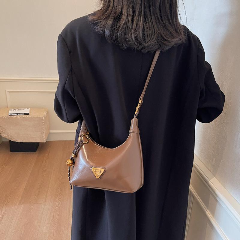 High-end niche bag women's spring retro new fashion messenger bag women's portable work dumpling bag