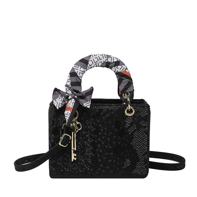 Spring and summer 2025 new European and American fashion retro handbag women's versatile silk scarf single shoulder Princess Diana bag tide