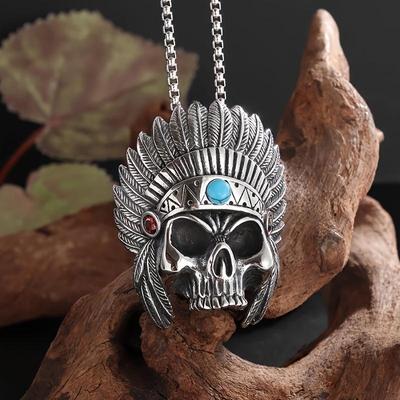 Neue kreative und personalisierte Halskette mit Anhänger aus Gothic-Totenkopf mit Feder und Indianerhäuptling, Geisterkopf-Halskette für Herren, Motorrad-Punkrock-Schmuck