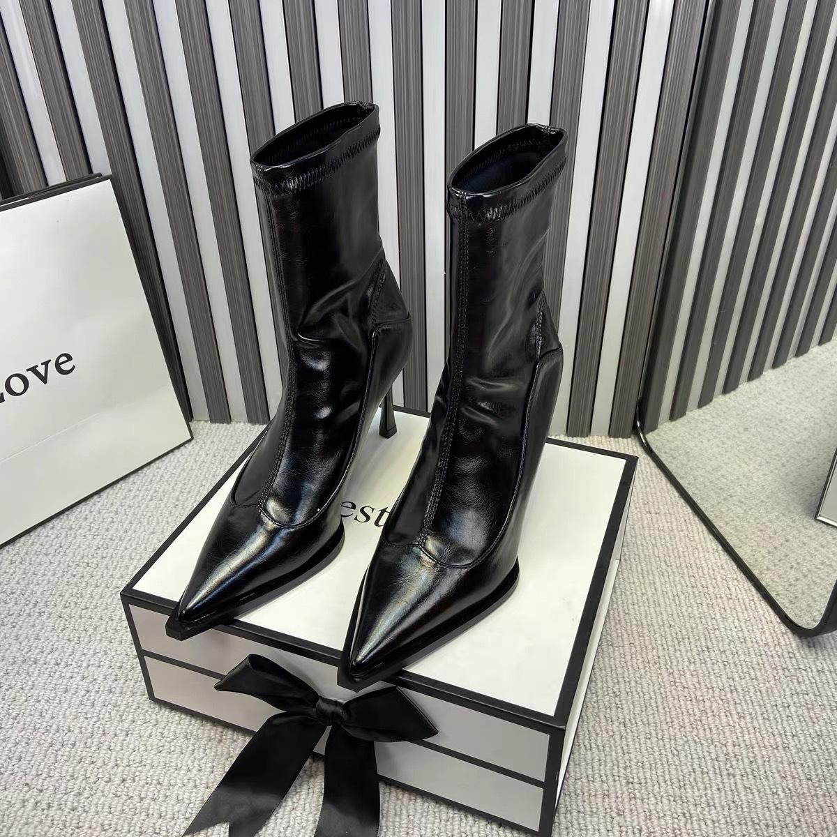 

Остроносые ботинки челси 2025 осень и зима новая британская рыцарская модель одинарные ботинки на каблуке-рюмке и ботинки мартин модные короткие ботинки женские 39 чёрный