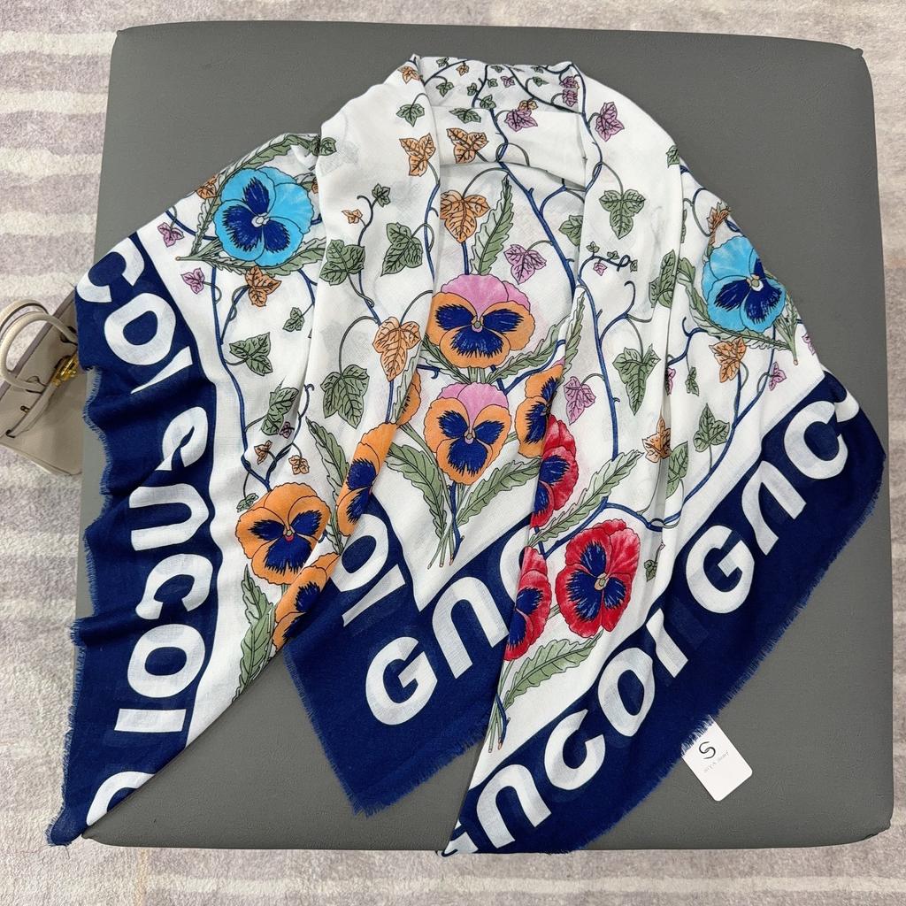 New 130cm large square scarf with beard dismantling and versatile fashion printing warm shawl scarf travel outside with beach towel women