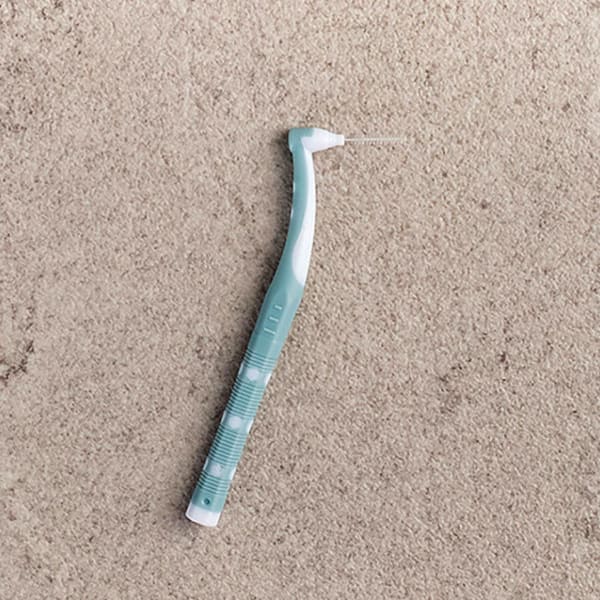 

L-Shaped Two-Tone Interdental Brush Ssss 8P