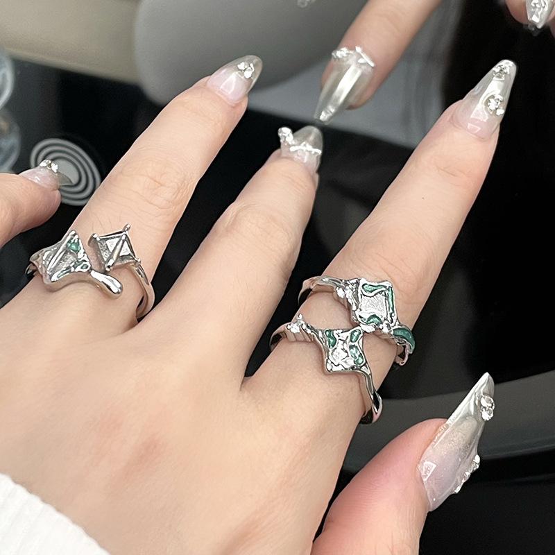 Niche Dripping Oil Design Cold Wind Irregular French Fold High-End Ring Female Dark Wind Open Ring