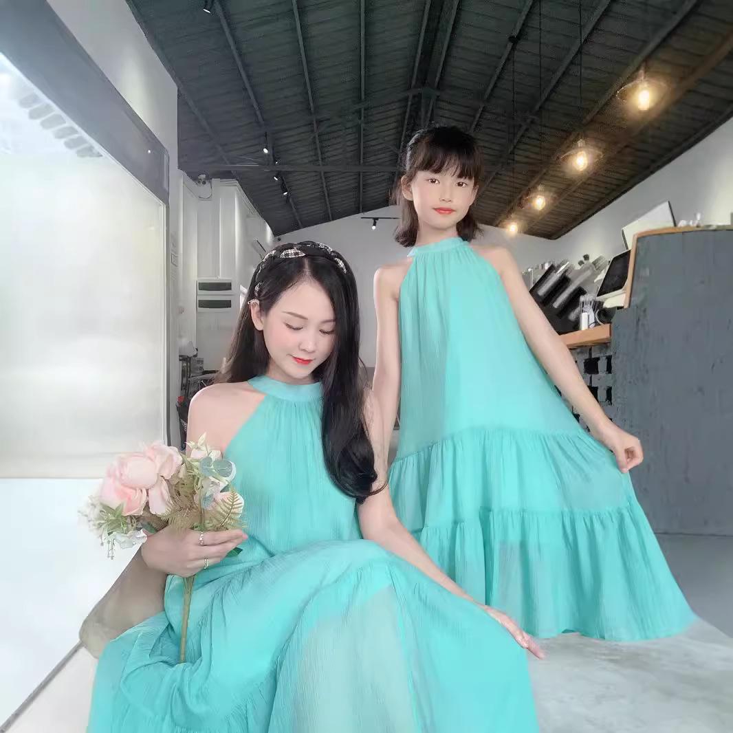 

Летнее мятно-зеленое платье-халтер для мамы и дочки - Идеально для отпуска на пляже Санья L