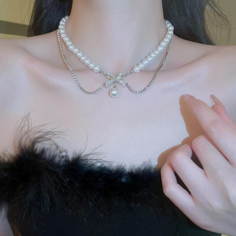 Gentle and High-end Bow Pearl Necklace Niche Retro Pendant Light Luxury Collarbone Chain Temperament Neck Chain