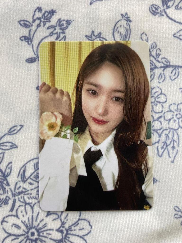 [USED] IVE Iso Fancon Prom Queens Bonus 1st Season DIVE Trading Card