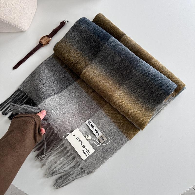 

Beautiful color scheme~ gradual change grid 100% wool pure wool plaid scarf winter warm men s and women s scarves 180*32cm