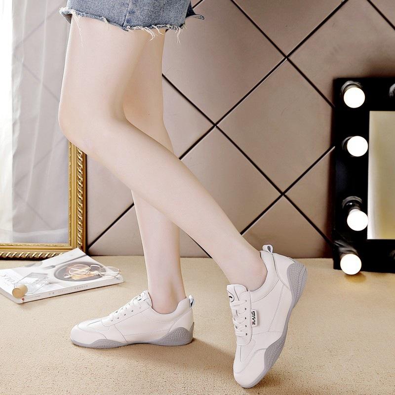 Women's Spring All-match Lightweight Soft-soled Casual Running Shoes