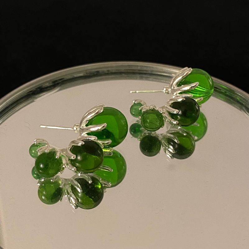 

Peddle Iced Beaded Unique Earrings Niche Design Classy Stud Earrings for Women Minimalist Elegant Frosty Style Earrings Green earrings(925 silver needle)