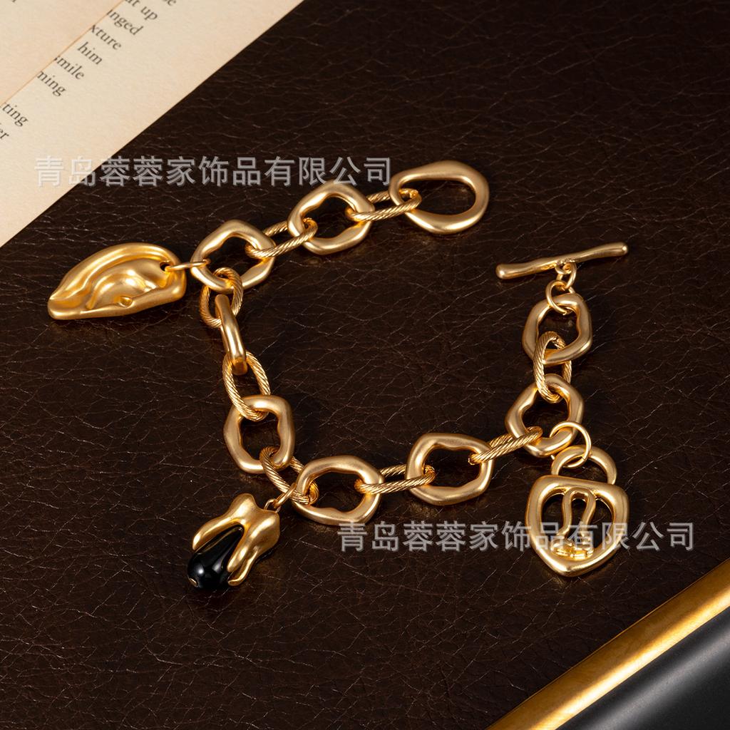 Middle Aged Xia Pa New Features Devil's Eye Ear Mouth Old Money Style Jewelry Gold Fashion Earrings