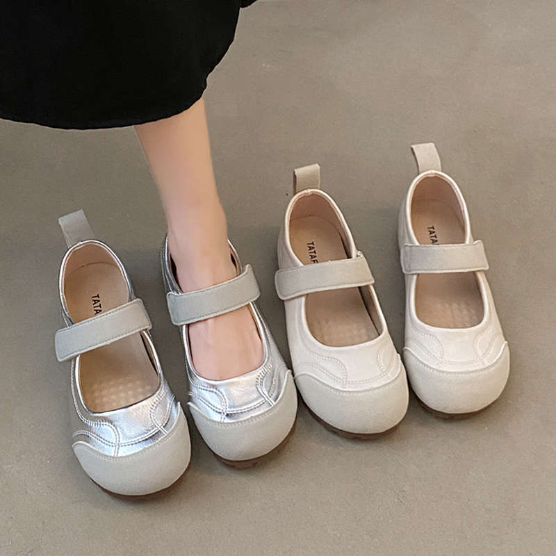 With skirt little white shoes women's summer breathable Velcro sports sandals flat cloud puffs Mary Jane single shoes