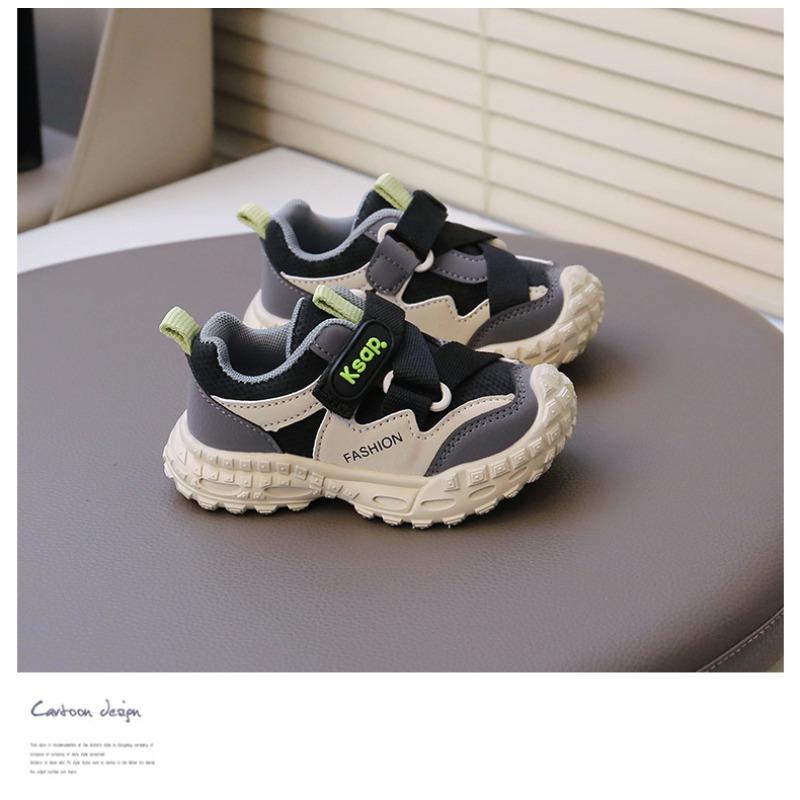 Anti-Tritt-Klassenkameraden Frühling und Herbst Neue Kindersport schuhe Jungen Schuhe Mädchen Laufschuhe Weichsohlige Reifenschuhe Trend