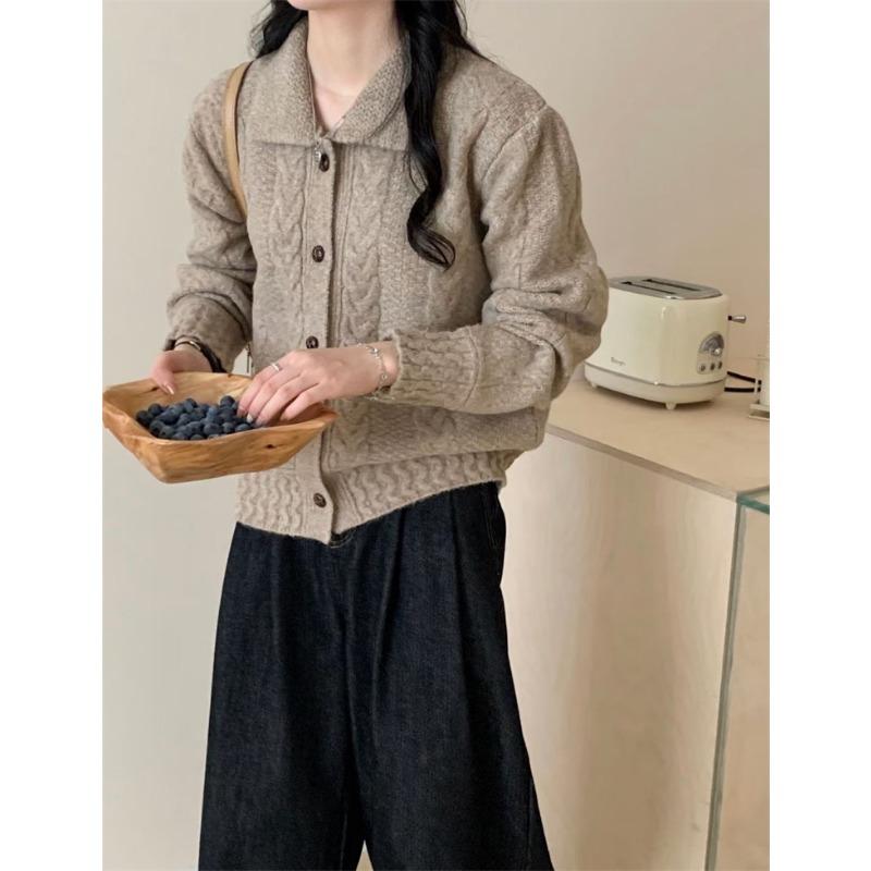 Autumn and winter new gentle wind twist knitted cardigan women's retro soft waxy lapel loose lazy sweater jacket