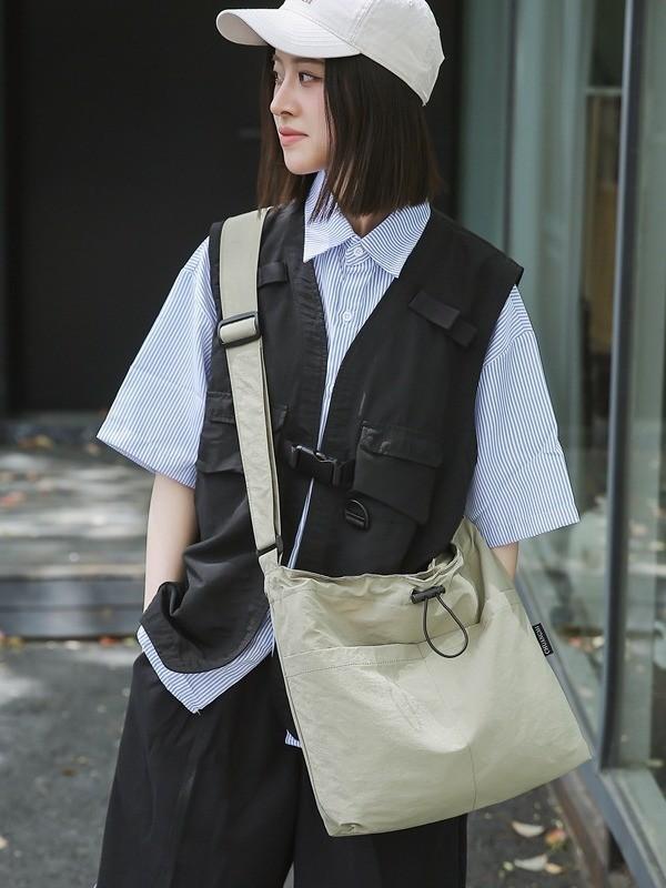 Nylon Casual Bucket Bag For Travel And Leisure With Drawstring Closure For Men And Women