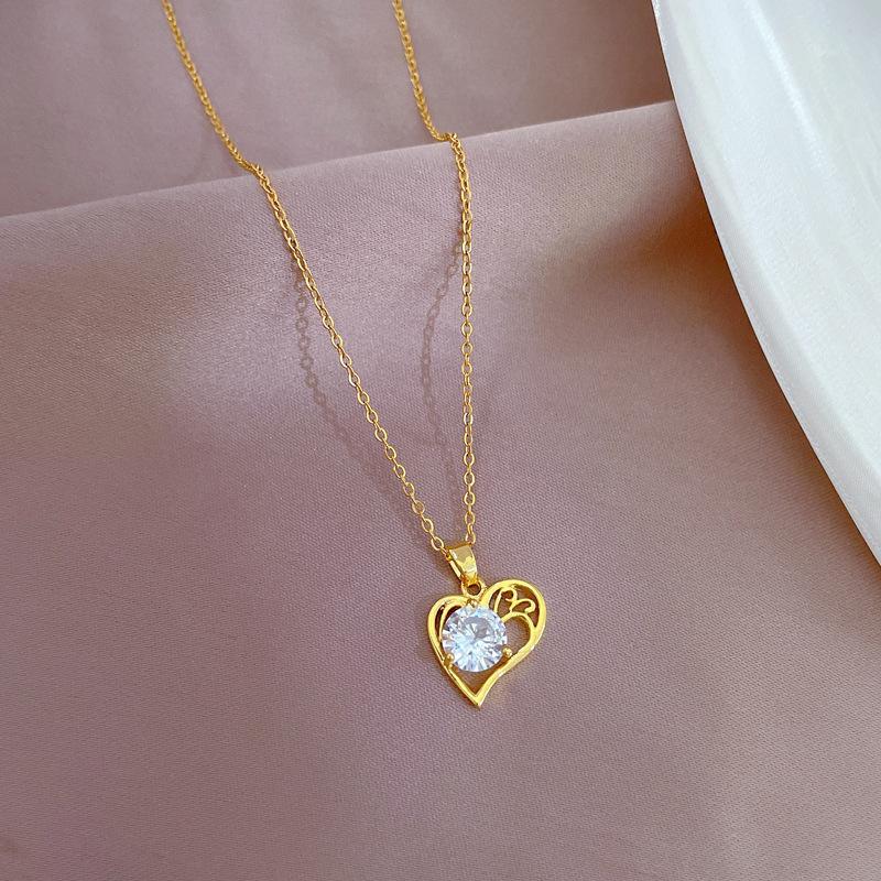 Light Luxury Temperament Real Gold Gorgeous Love Zircon Necklace Female Versatile Clavicle Chain Titanium Steel Chain