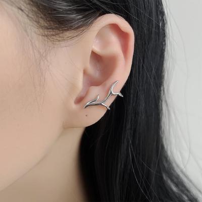 Minimalist Reindeer Antler Ear Cuff, No Piercing Needed – Women’s Christmas Gift for Best Friend