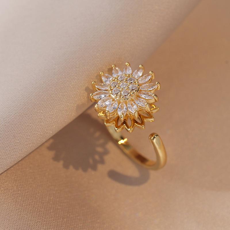 European and American Fashion Sunflower Open Ring for Women To Relieve Anxiety and stress360°Rotating Flower Ornament Birthday Gift for Girls and
