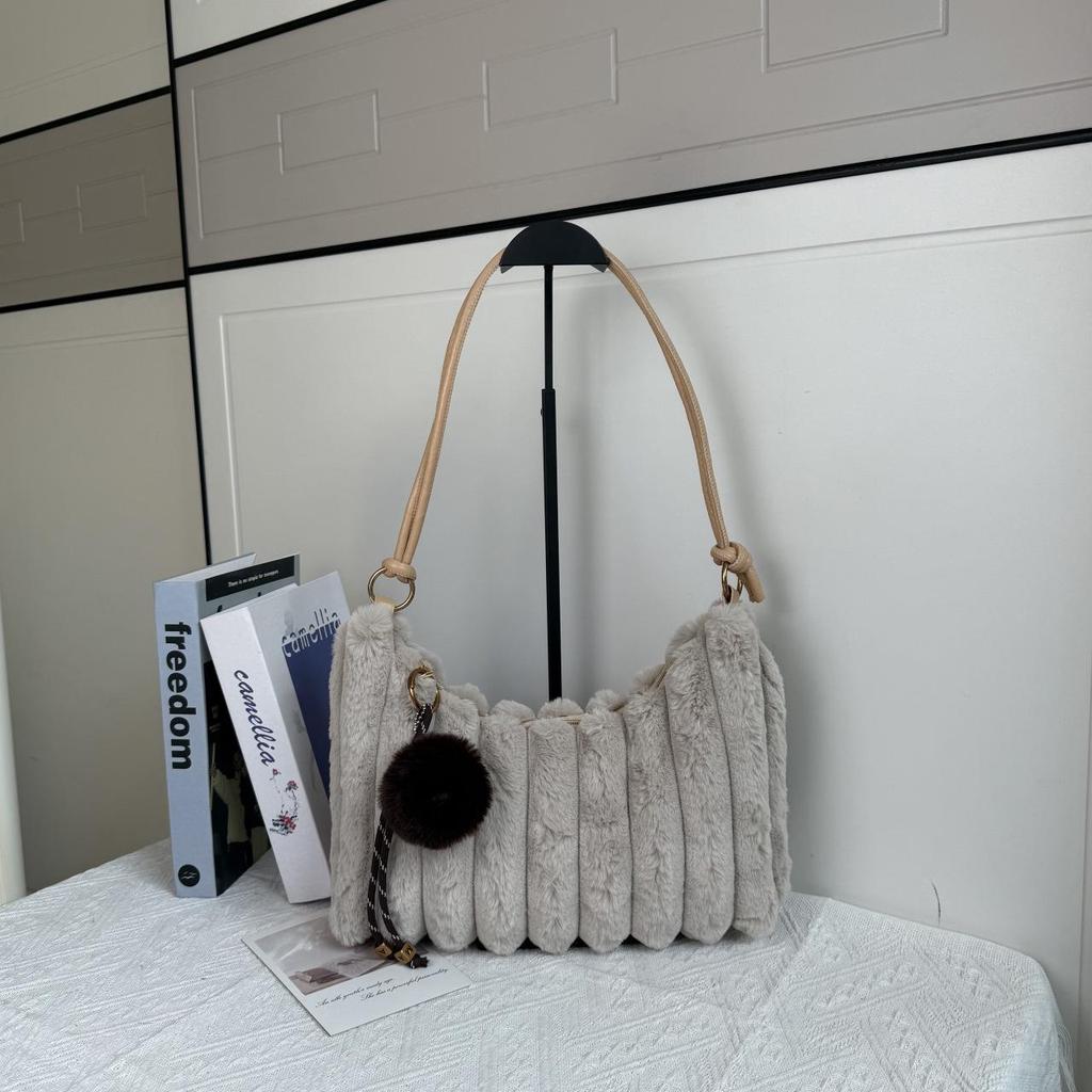 Plush Furry Tote: Trendy Autumn/Winter Versatile Single Shoulder Handbag for Women