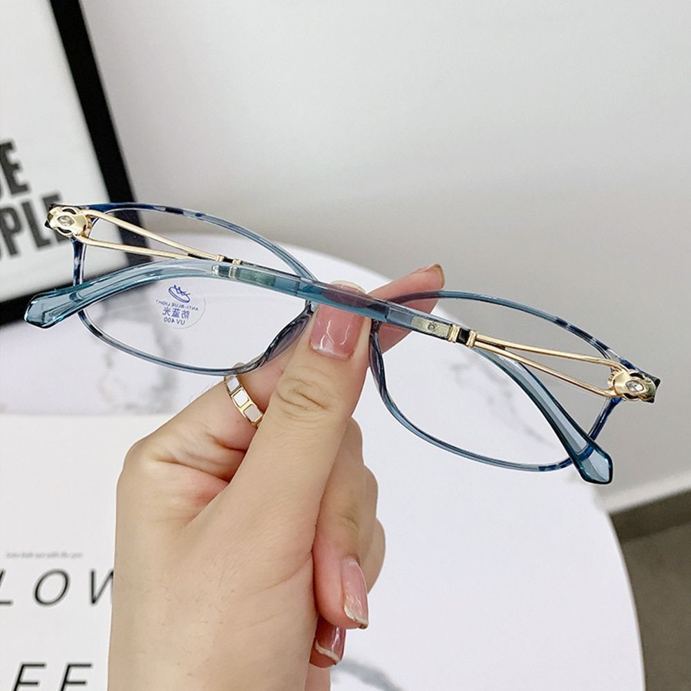 Fashion Vintage Anti Blue Light Reading Glasses Ultra Light Comfortable Hyperopia Eyeglasses for Men Women +100 to +400