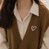 Design-sense Pearl Heart-shaped Brooch High-end Women's Exquisite Pin Fixed Coat Sweater Accessory