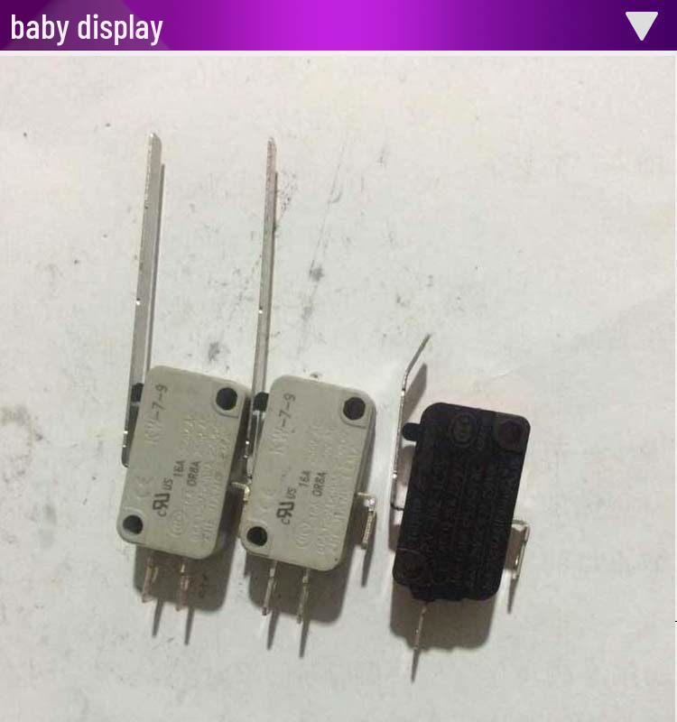 Straight Stitch Sewing Machine with Roller Sock Switch